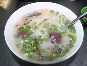 Cháo mực Sài Gòn rất ngon và rẻ