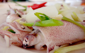 Món mực hấp tỏi rất ngon
