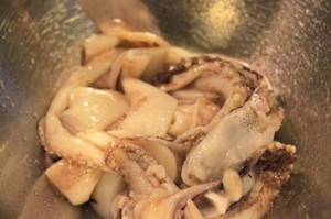 Mực tươi sống thái miếng vừa ăn