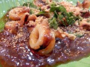 Mực xốt me nhìn thèm quá