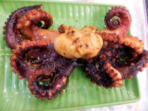 Bạch tuộc nướng rất thơm ngon hấp dẫn